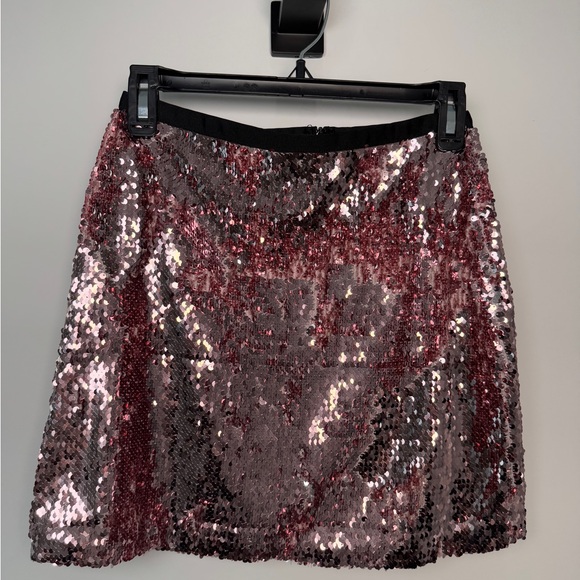 Topshop Dresses & Skirts - Topshop Shimmering Pink Sequin Mini Skirt